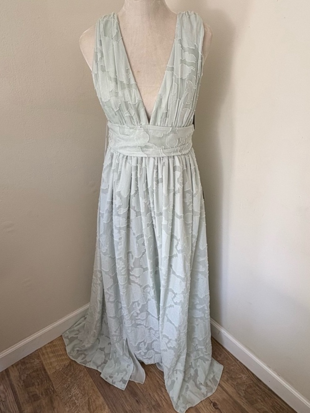 NWT LULUS Sweet Sophistication Sage Green Burnout Floral Maxi Dress - Picture 5 of 7